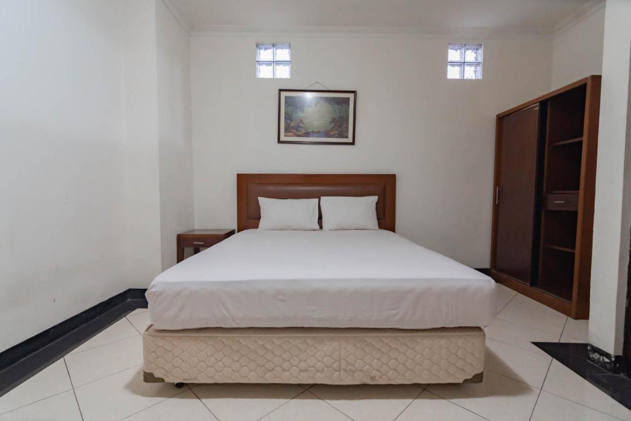 Reddoorz Plus At Buah Batu Bandung Eksteriør billede