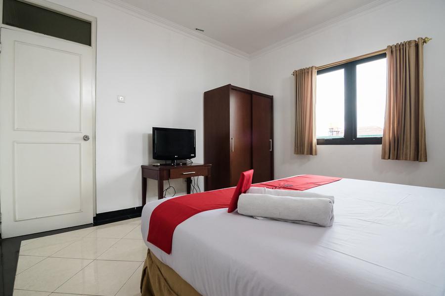 Reddoorz Plus At Buah Batu Bandung Eksteriør billede