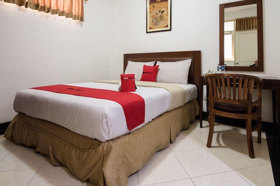 Reddoorz Plus At Buah Batu Bandung Eksteriør billede
