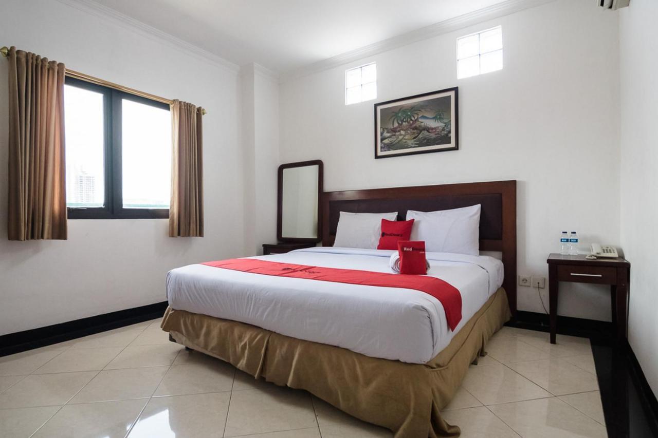 Reddoorz Plus At Buah Batu Bandung Eksteriør billede